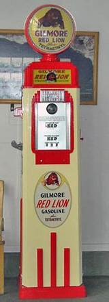 Pictures of Unrestored Antique Gas Pumps
