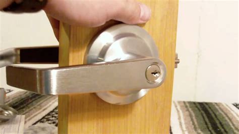 How To Remove A Commercial Door Knob Pictures