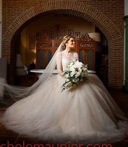  Lhuillier Aviva Preloved Wedding Dress Save 77 Stillwhite