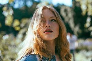 A Great Look For All Independent Labels Freya Ridings Breaks Into Uk