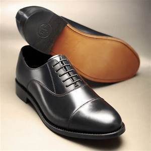 Samuel Windsor Classic Oxford Shoe For Men Size 9 Black For Sale