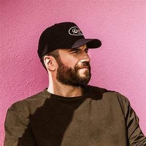 Sam Hunt 39 S Quot Hard To Forget Quot Debuts On Billboard Bubbling Under 100