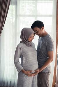 Islamic Romantic Couple Pic With Baby Islamic Motivational 2022