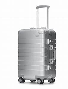 Away Aluminum Vs Rimowa 2021 Does A Higher Price Tag Mean Better