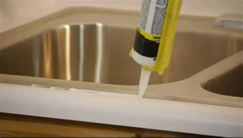 Sink Caulking 101: Step-by-Step Guide 1