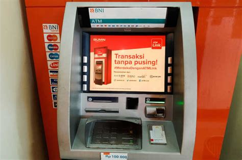 ATM digunakan untuk transaksi pintar