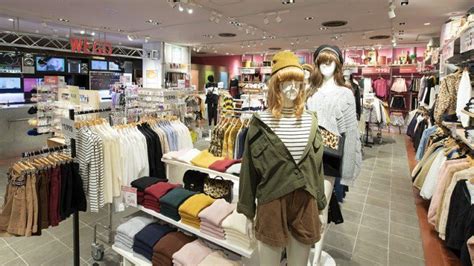 Boutique Fashion Jepang