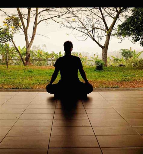 Diam Sebagai Bentuk Meditasi