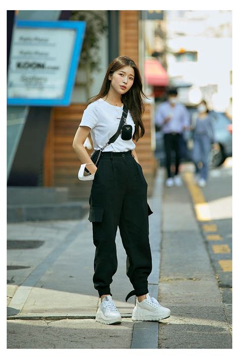 Gaya Fashion Korea Streetwear di Wisata Jogja