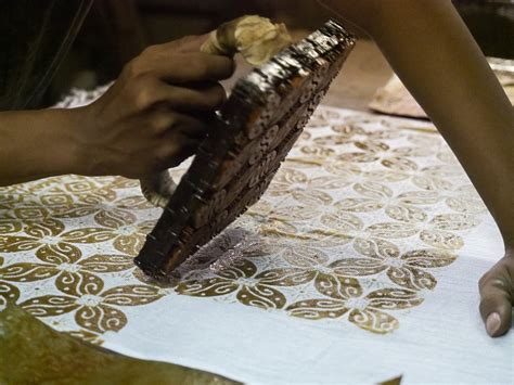 Teknik Menciptakan Batik di Luar Indonesia