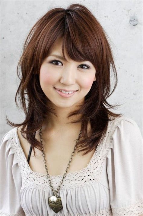 Potongan Rambut Pendek Shaggy Wanita Jepang