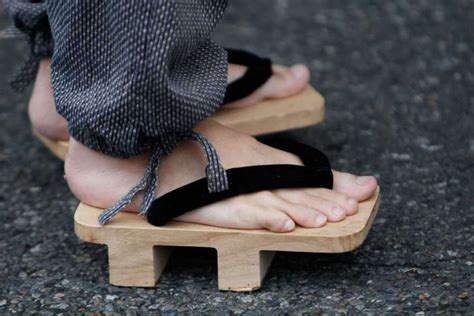 Sandal Jepang