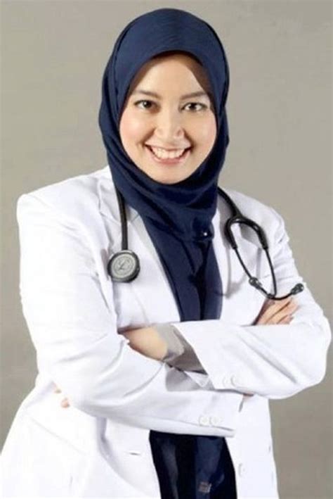 dokter perempuan
