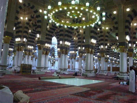 informasi di dalam masjid