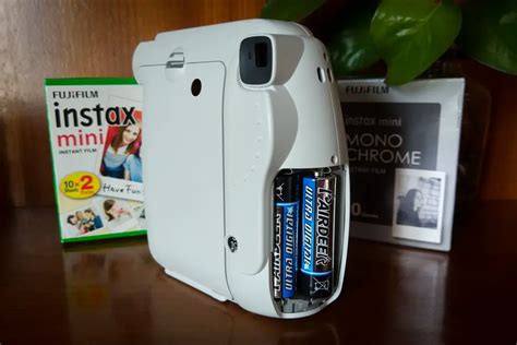 instax mini 9 battery insertion