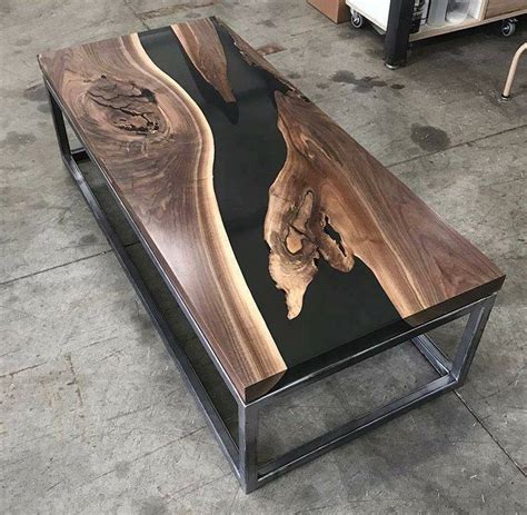meja dengan desain unik