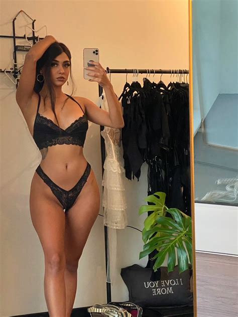 Goldenhoneiii onlyfans leaked nude photo Telegram channel preview