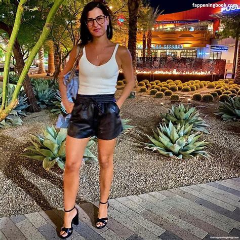 Megan olivi nude pica nude Telegram channel preview