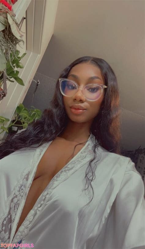 OnlyFans content preview on domain