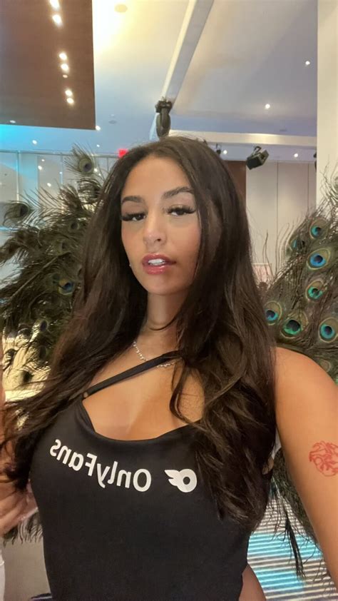 Only fans neon sign leaked nude Telegram channel preview
