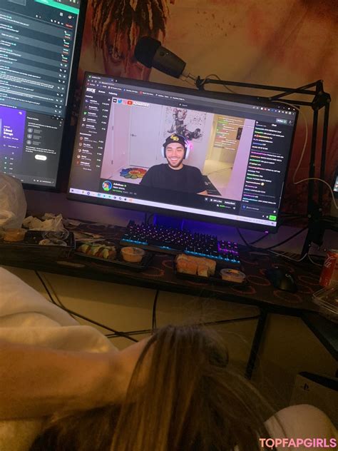 OnlyFans content preview on domain