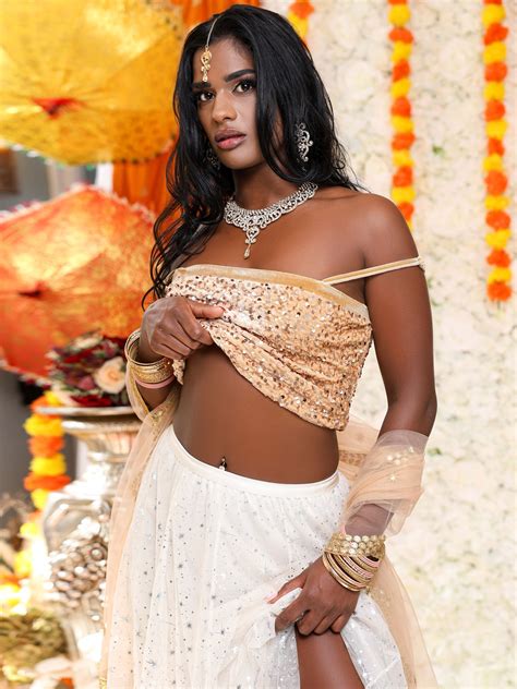 Suraya ndia big tits Telegram channel preview