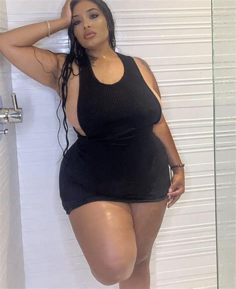 Thick latina pics nude Telegram preview