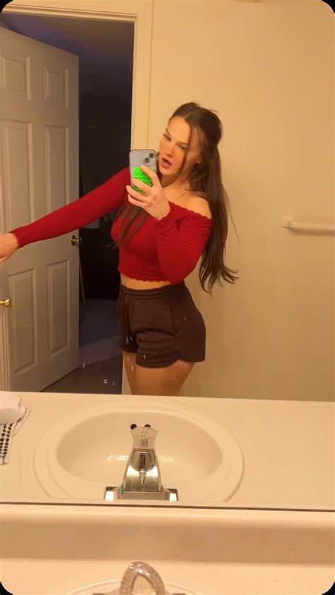 Venessasbutt11 onlyfan videos Telegram channel preview