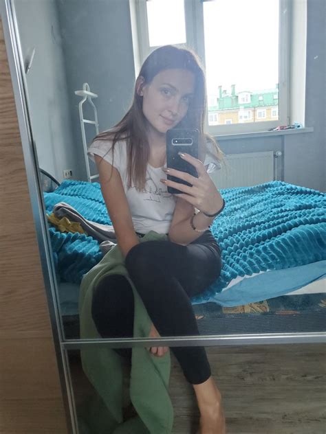 Vikiii cutie onlyfans leaked drop Telegram channel preview