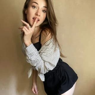 Viktoria_babe flash nude Telegram channel preview