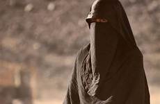 arabian women beauty arab saudi niqab desert arabic people tumblr arabia girls girl fashion choose board