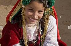 berber girl tunisia douz north sahara festival paints hands stock traditionally alamy morocco shopping cart amazigh africa