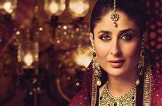 indian actress 4k kareena kapoor sari jewelry bollywood khan high brunette portrait besthqwallpapers wallpapers resolution desktop quality