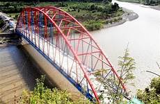 puente metálico reticulado luz metros posee