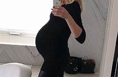 pregnant tight gwen stefani heels clothes maternity high bump leggings celebrities off skintight why baby her almost dresses nothing similarly