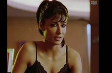 desi hot singh boyz strips teacher chitrangda down