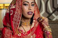 habesha eritrean instagram traditional wedding women queen von eritrea culture dress kleider dresses ethiopian gemerkt hair hochzeit