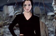 addams ricci christina wednesday family morticia adams halloween visit makeup played gomez values comicbook fan