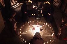 ritual satanism satanic sacrifice sataniques pacte diable avec