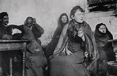 riis gangs 1890 slum tenement preus lived ati flashbak poor heartbreaking notorious