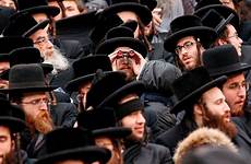 jews orthodox secular judaism devout poll religion splits