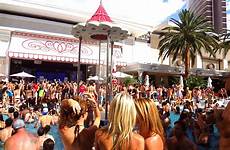 vegas pool las party encore parties club wynn beach hotel travefy vacation pools bars night