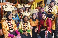 bajau malaysia people indigenous costume sabah traditional ladies tribe expatgo lano lan shutterstock credit