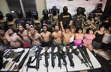 gang barrio honduras gangs female notorious weapons violent cops
