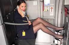 stewardess attendant lufthansa pantyhose airline hostess nylons delta stewardessen strumpfhosen beine jumpseat airlines schöne merken