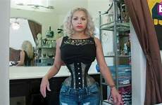 waist inch 18 mom corset training wears body hours who dysmorphia edition inside featured