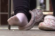feet socks cc candid shoeplay nylons dirty girls nylon stinky worn sneakers cam flats outside heels barefoot