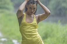 500px wet rain women girl nature when sunny keys so shirt beautiful female источник lady look beauty model