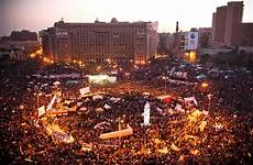 tahrir uprisings tunisia proteste arabo dieci sentirle non protestors mosa elshamy magzine