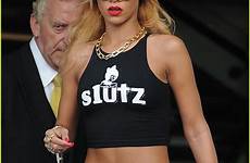 rihanna flashing troie scritto innata canotta eleganza